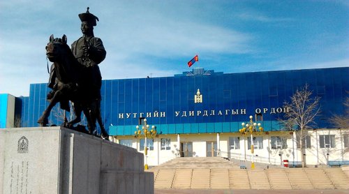 Дундговь аймгийн төлөөлөгчдийн 20 хувь нь эмэгтэй